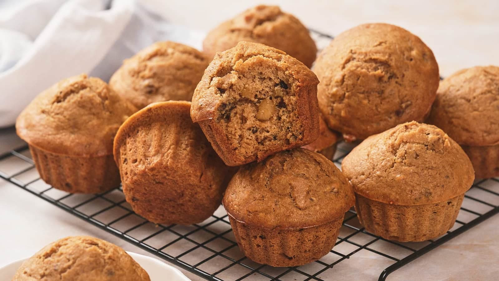 Applesauce Muffins