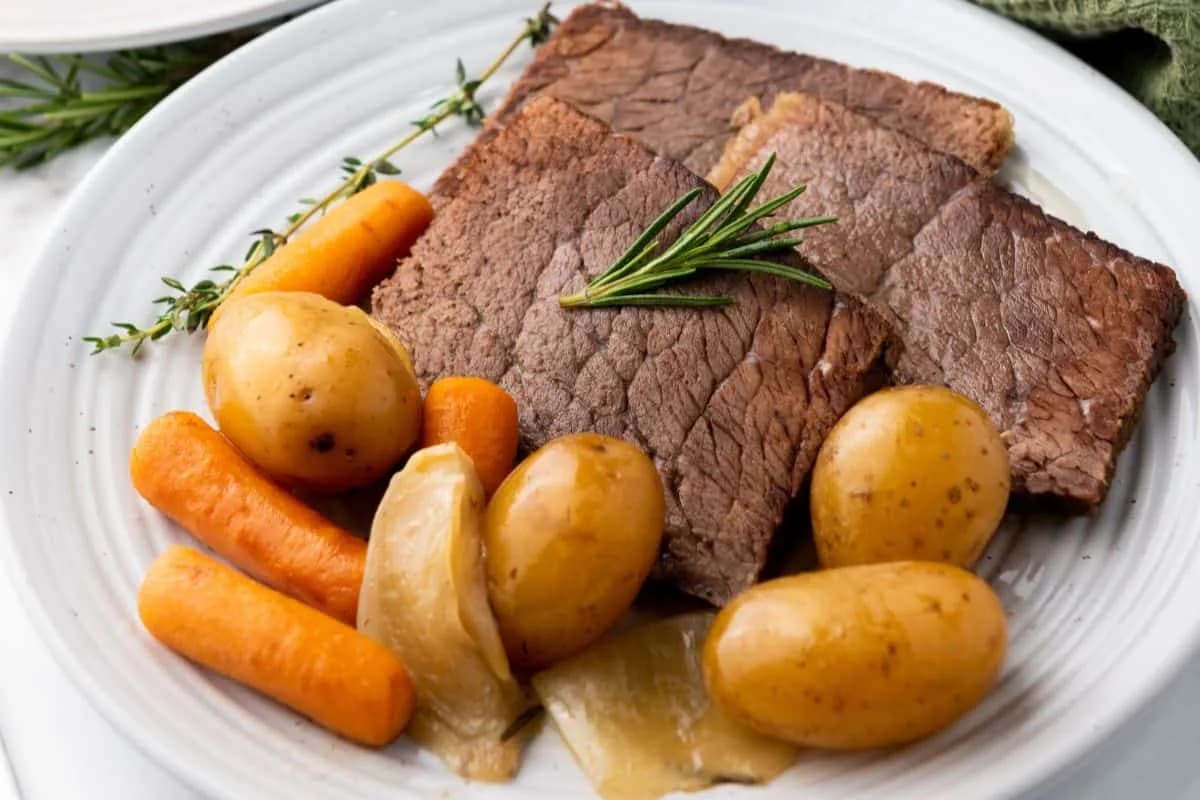 Easiest Slow Cooker Rump Roast