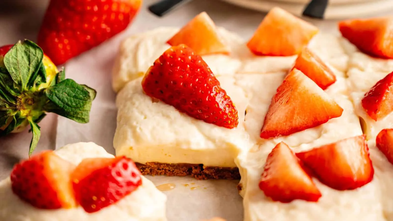 Vegan Strawberry Cheesecake Bars