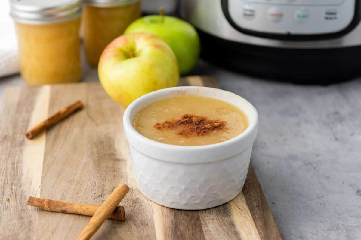 4 Ingredient Instant Pot Applesauce