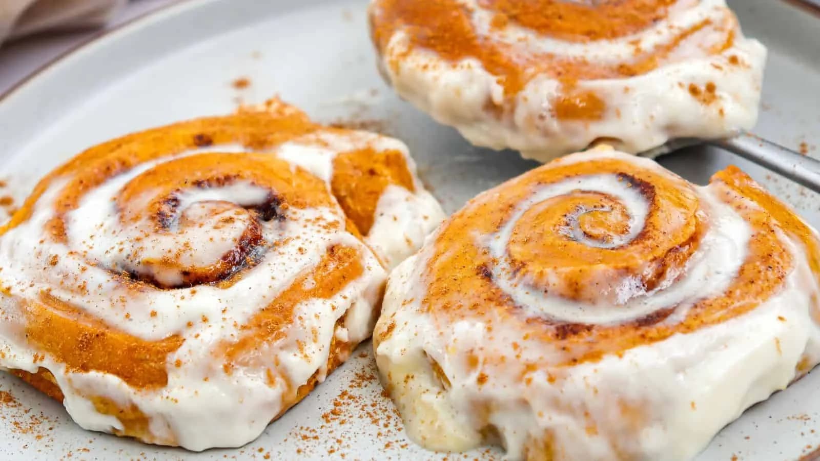 Sweet Pumpkin Cinnamon Rolls