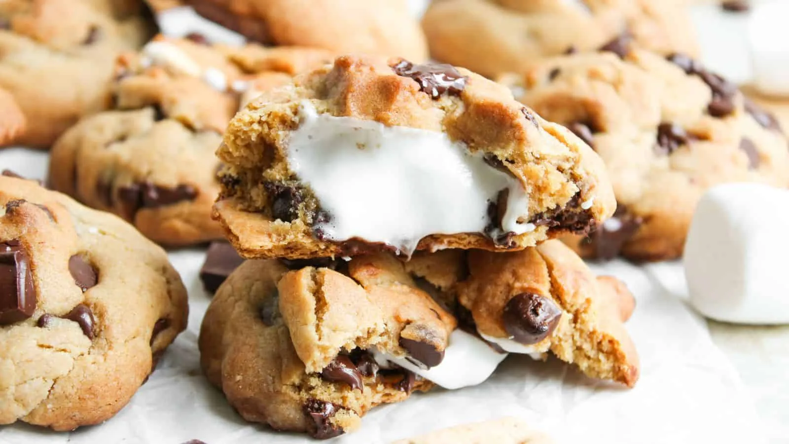 S'mores Stuffed Cookies