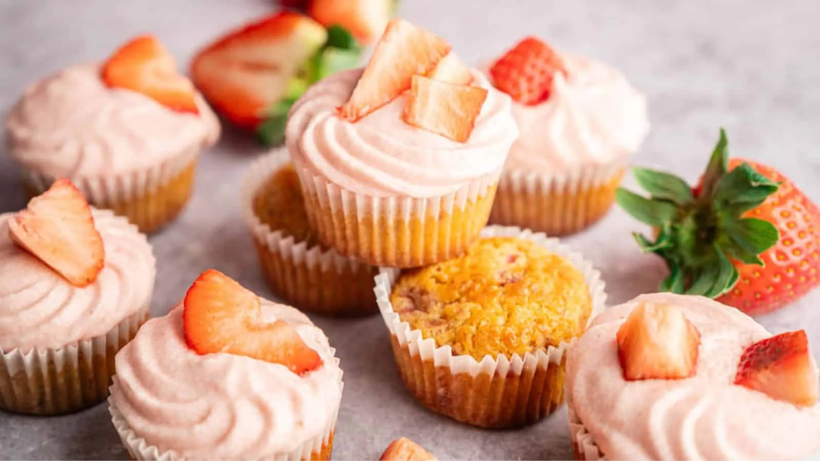 Air Fryer Strawberry Cupcakes