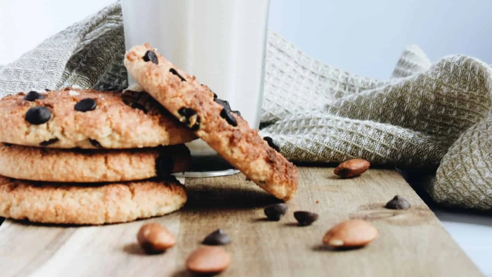 Vegan Almond Flour Chocolate Chip Cookies