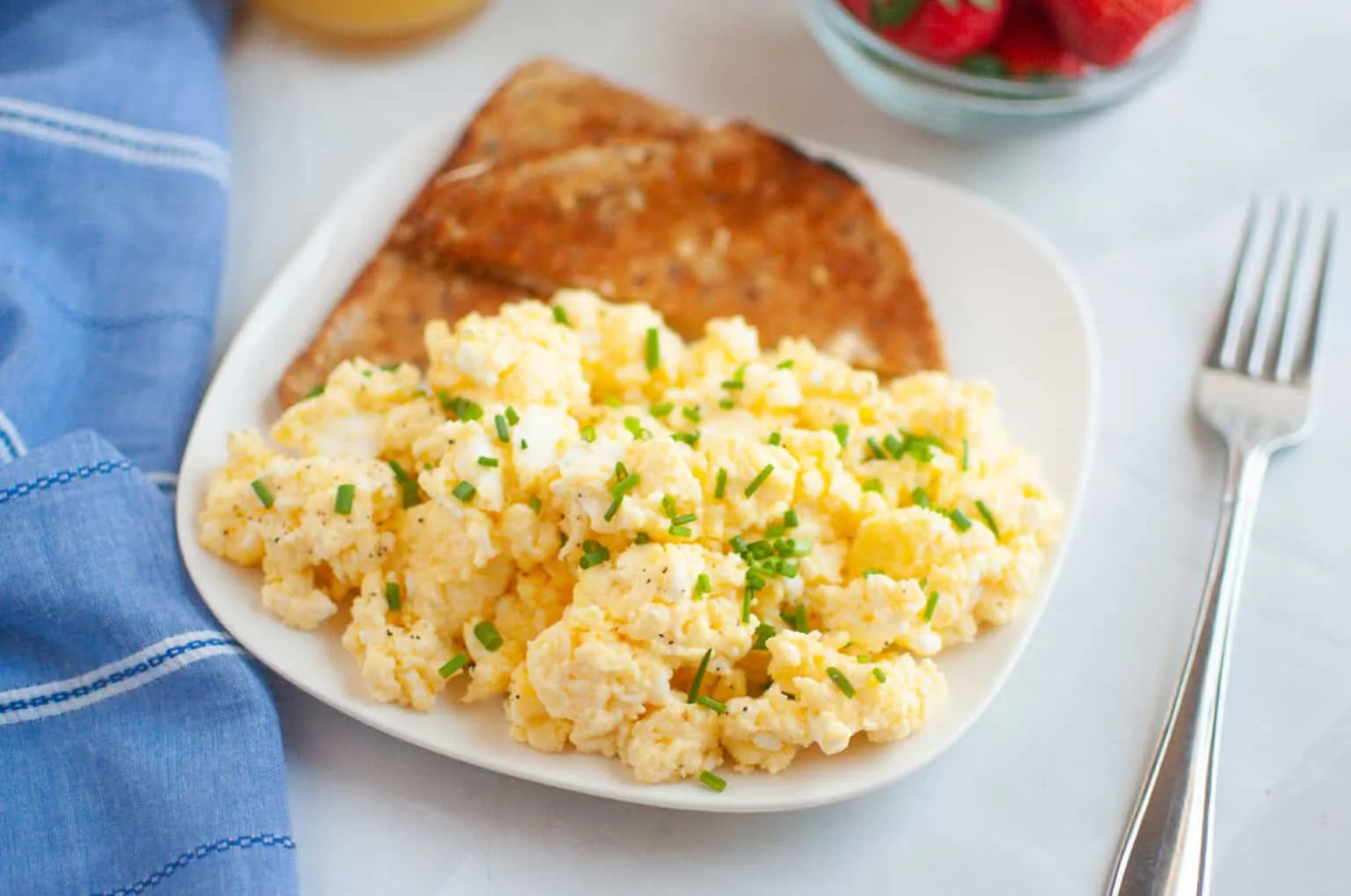Scrambled Eggs with Cream Cheese