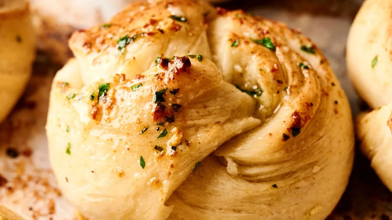 Air Fryer Garlic Knots