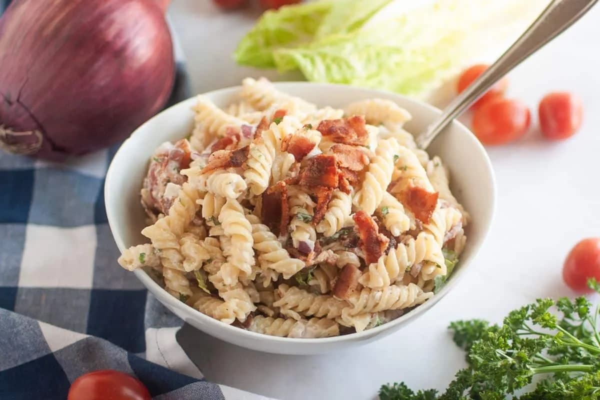 Creamy BLT Pasta Salad