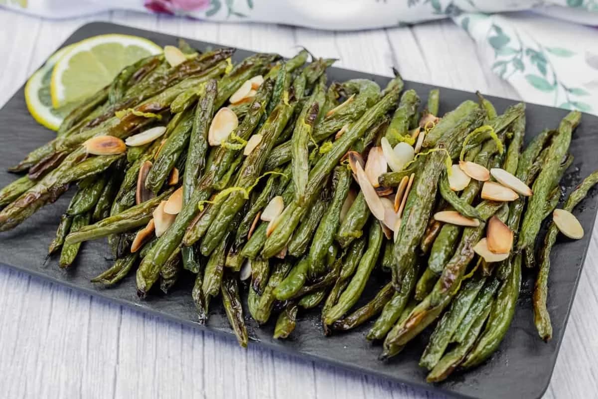 Roasted Green Beans with Almonds and Lemon