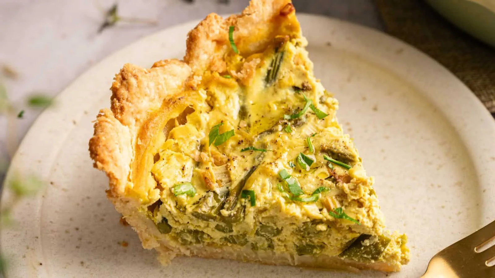 Vegan Asparagus Quiche