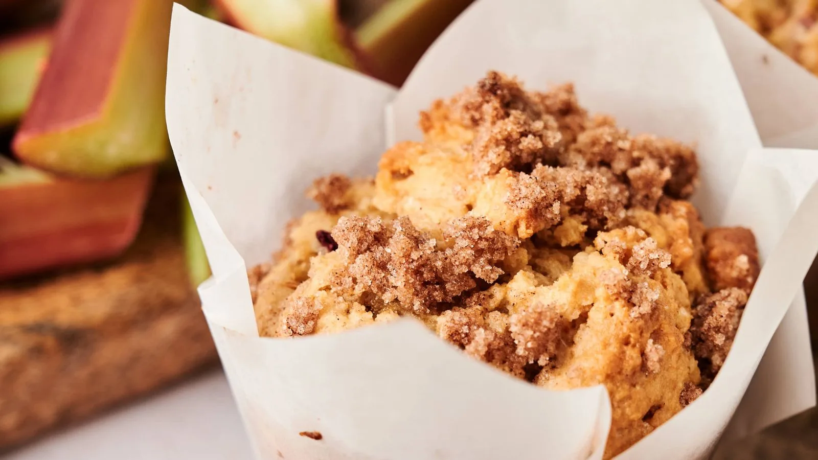 Air Fryer Rhubarb Muffins