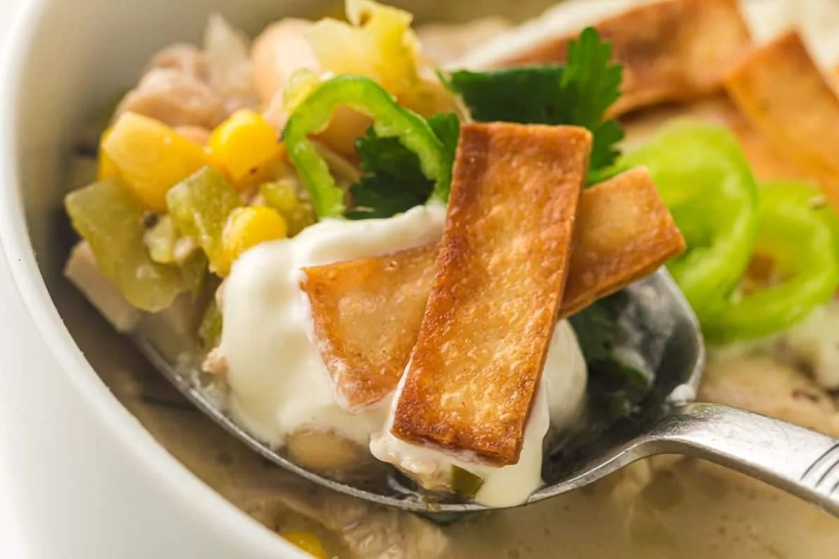 Slow Cooker White Chili Chicken