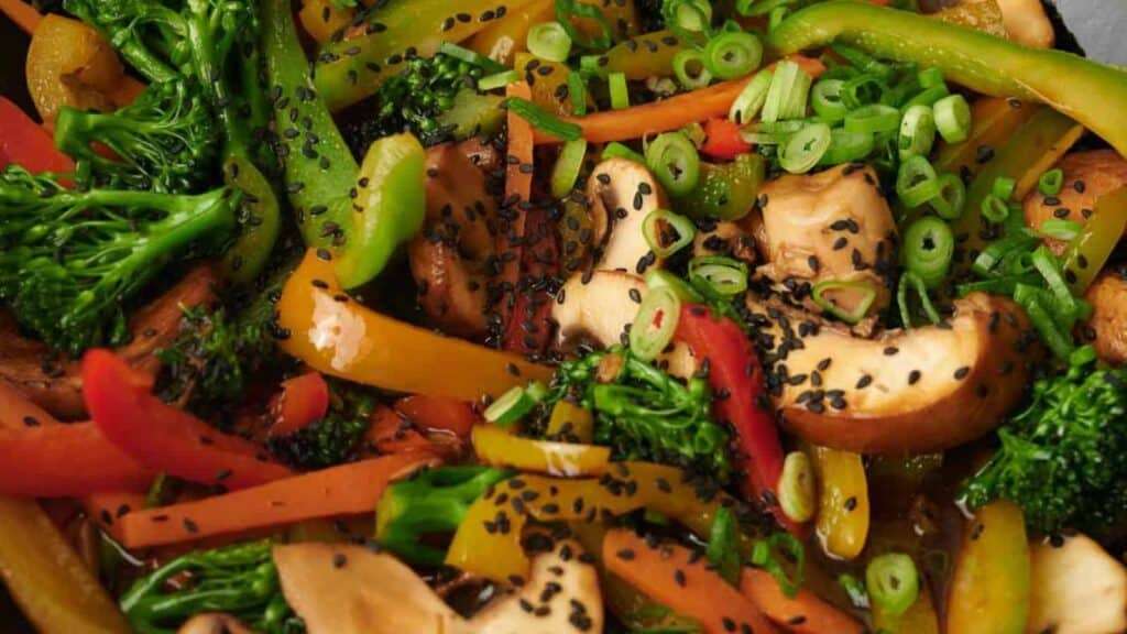 Stir-fried vegetables with sesame seeds - a lifesaver for busy nights